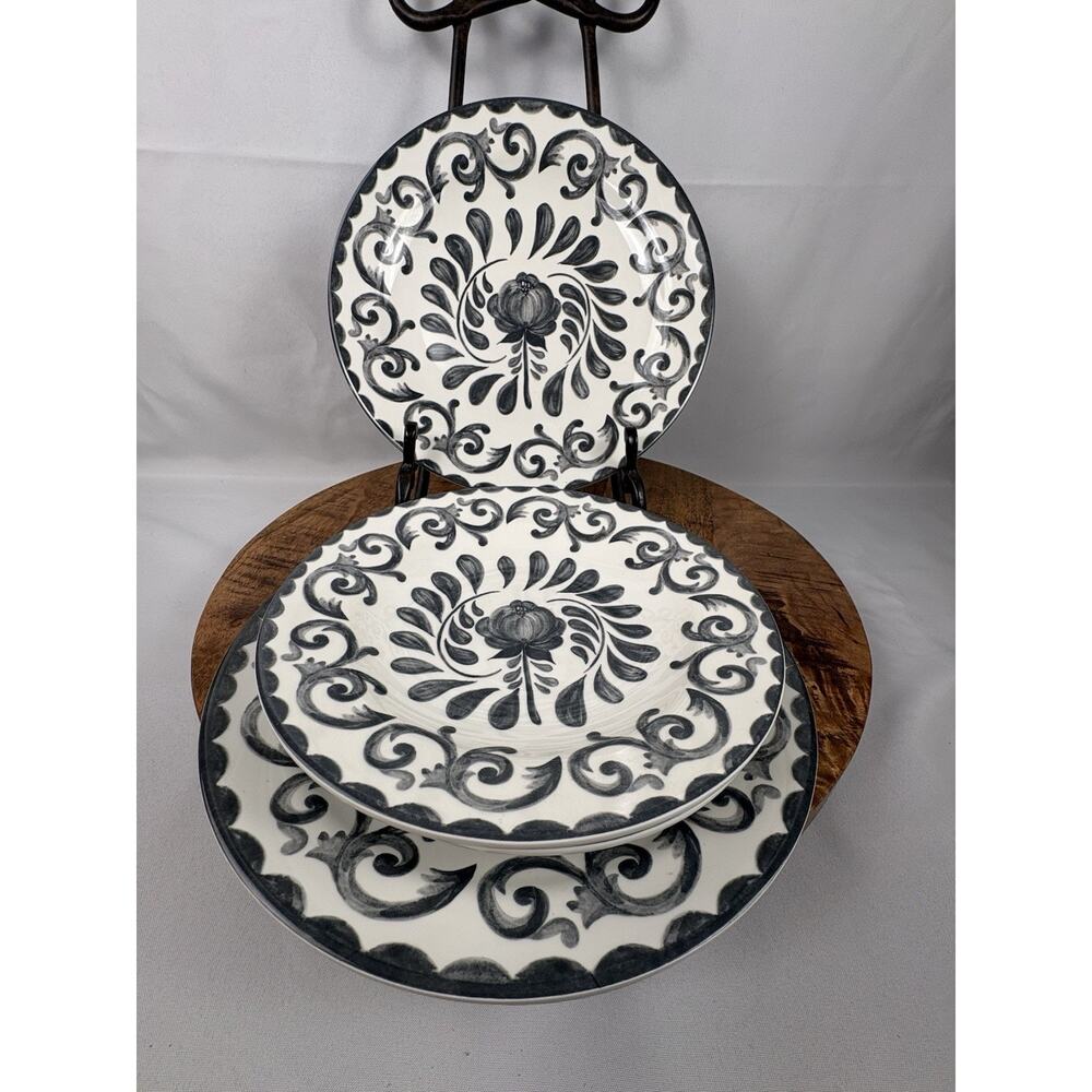 Artisan De Luxe 4- 11” Dinner Plates And 4 -9” Salad Plates READ DESCRIPTION